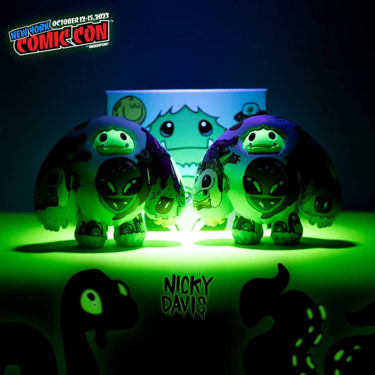 NYCC 2023 CRYPTOZOOLOGY CHOMP BY NICKY DAVIS PLASTIC EMPIRE EXCLUSIVE LE 750 VINYL FIGURE IN STOCK - Plastic Empire