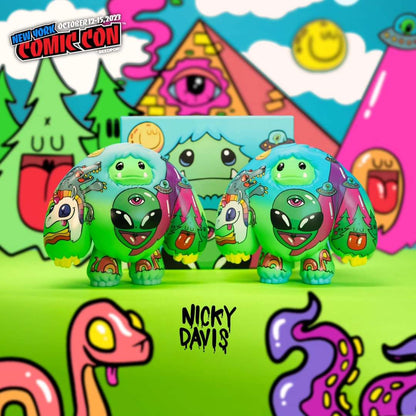 NYCC 2023 CRYPTOZOOLOGY CHOMP BY NICKY DAVIS PLASTIC EMPIRE EXCLUSIVE LE 750 VINYL FIGURE IN STOCK