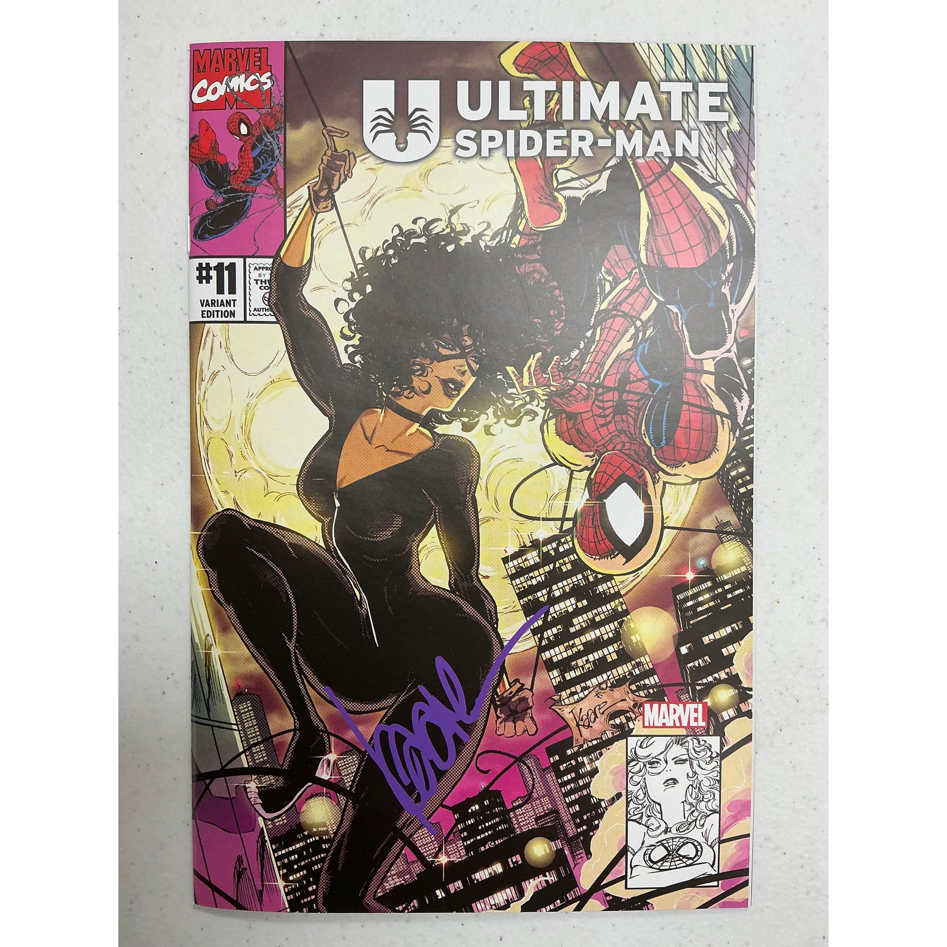 [Signed by Kaare Andrews] ULTIMATE SPIDER-MAN #11 UNKNOWN COMICS KAARE ANDREWS EXCLUSIVE VAR - Plastic Empire