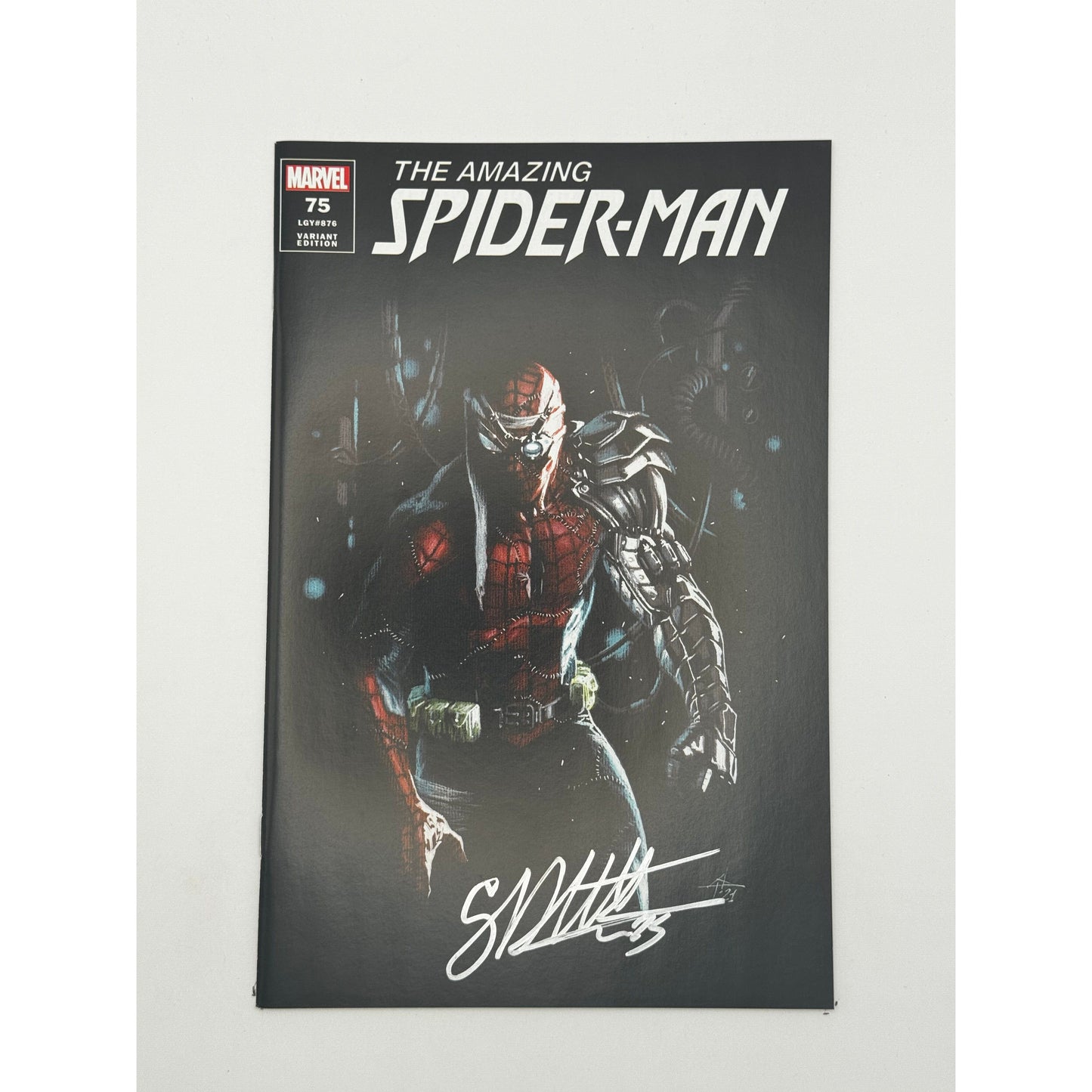[Signed by Gabriele Dell'Otto] Amazing Spider-Man #75 Unknown Comics Gabriele Dell_Otto Exclusive Var [INST]