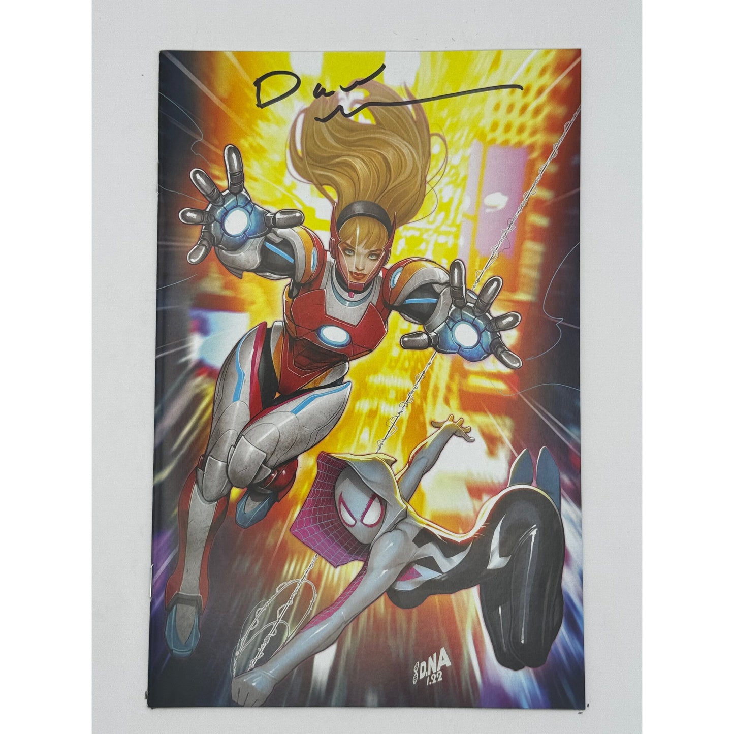 [Signed by David Nakayama] SPIDER-GWEN: GWENVERSE #4 Virgin DAVID NAKAYAMA Exclusive VAR